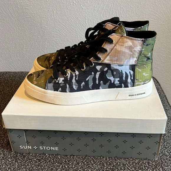 Men's Mesa Camo Print Patchwork Lace-Up High Top Sneakers. (New) - Picture 4 of 8